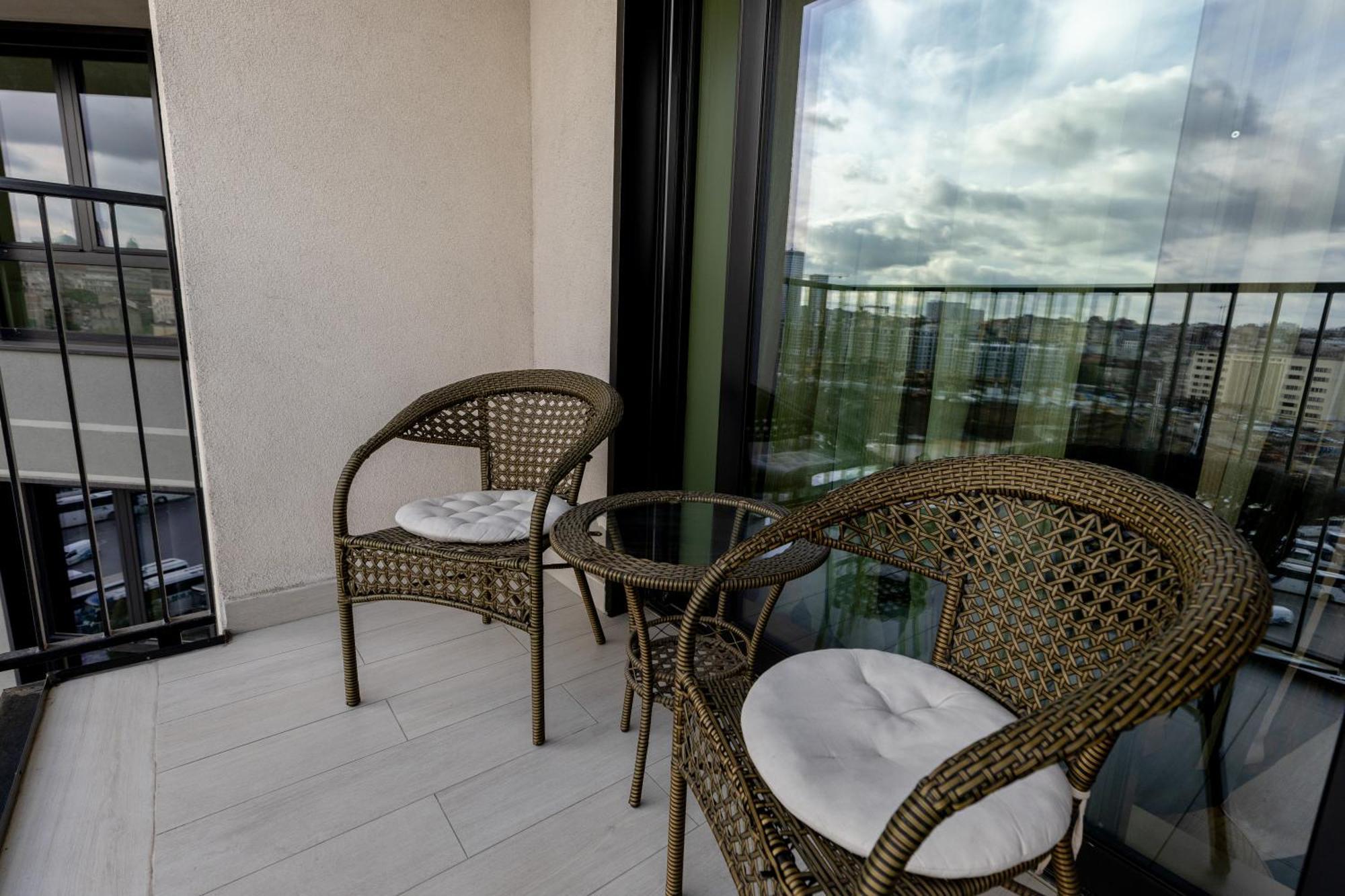 Injoy Apartment